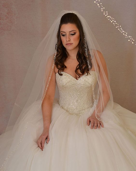 4703 - Cheron's Bridal, Veil