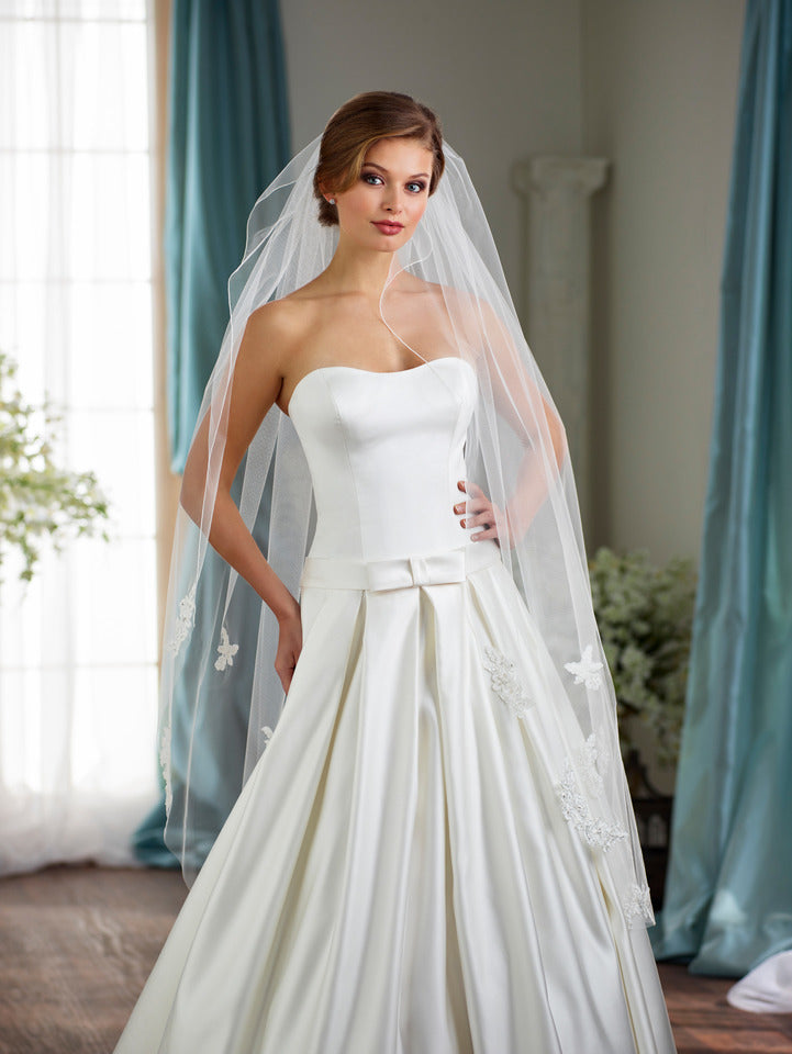 9452X - Cheron's Bridal, Veil