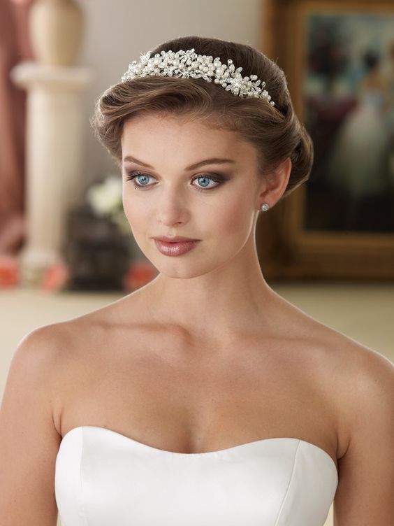 9758 - Cheron's Bridal, Headpiece