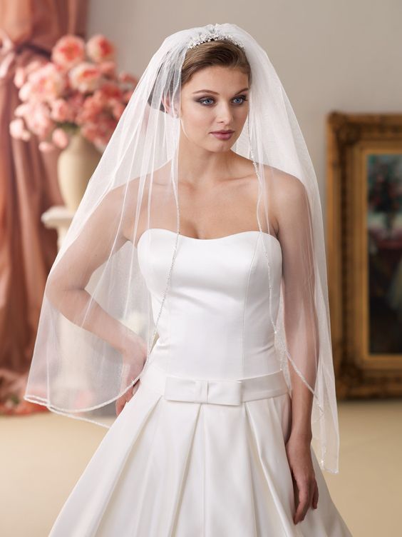 9777 - Cheron's Bridal, Veil